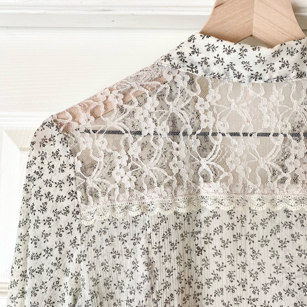 Free People Top Sheer blouse Floral and Lace - Picture 4 of 7